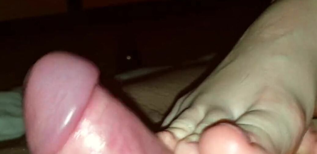 Exiest Barefeet DEVILS PEDICURE Cum On FEETS Best REAL Amateur PRIVATE