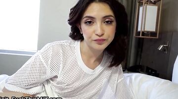 Karlie Simon