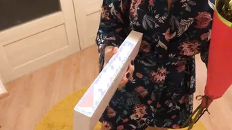 hubby cheated on his fiance because of she wanted iPhone