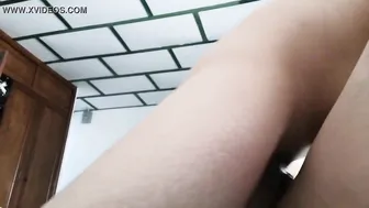 Sexo apasionado entre two hermanos se le viene adentro