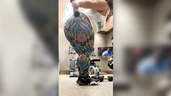 Pinky Fitness Butt