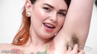 Adora Bell Gets Naked Her School bimbos Outfit To Rub Her