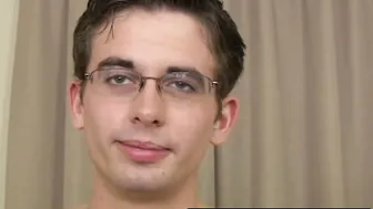Nerdy looking homosexual loves wanking his big dick