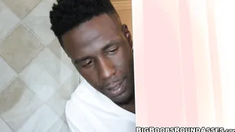 Juggs porn video – Big ass babe got her hairy pussy hammered by black cock