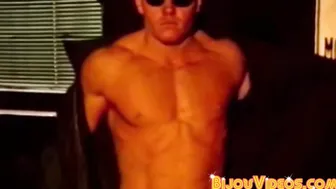 Buffed gay man craves for anal smashing and a big load