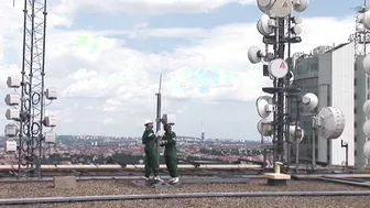 Fucking the repair men 2