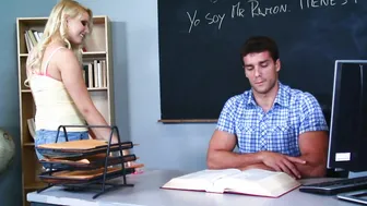 Vanessa Cage Spanish Lessons