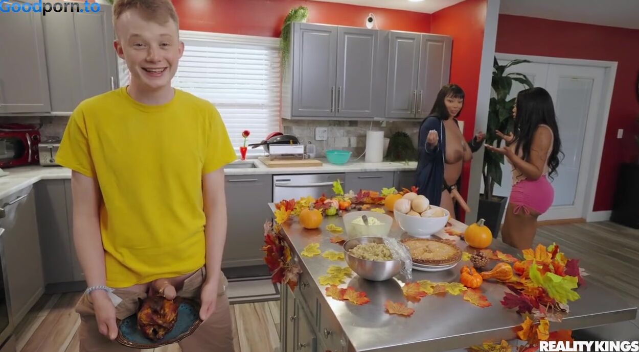 RK-Stuffing The Turkey