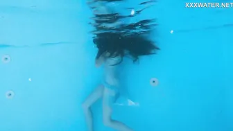 Hot chick Lana swims nude for you guys
