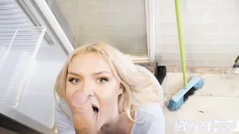 Big Tits Mom Visits The Family Pizza Shop