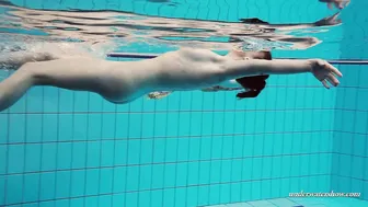 Russian petite skinny beauty Lera underwater