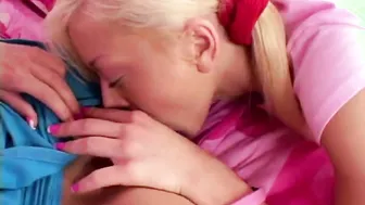 Little Laney kissing lesbian
