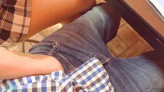 COLLEGE GIRL HAND JOB CLASSMATE UNDER THE TABLE ON LESSON CUM
