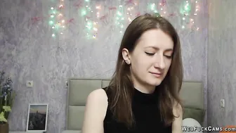 Amateur babe rubs boob on webcam solo show