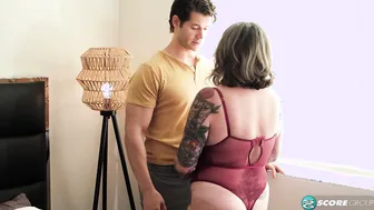 Kris Kelly fucks her daughters boyfriend 2