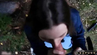 Risky Outdoor Blowjob we were Walking in