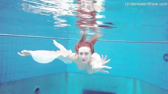 Sexy Russian chick pool swim session naked