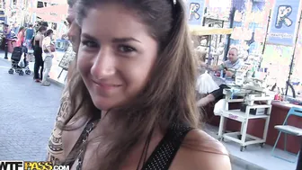 Hot amateur couple enjoys a blowjob during vacation