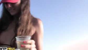 Hot amateur couple enjoys a blowjob during vacation
