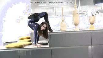 Gorgeous Flexible Girls 