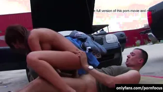 The vehicle crashed inside the drilled cunt with mouth under pretext