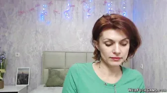 Ginger Milf amateur hottie on webcam solo
