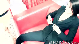 Gorgeous Sahara Knite gets dominated and licked