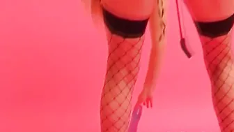 Go Back In Time When Girls Were Hot And Fun And Pretty