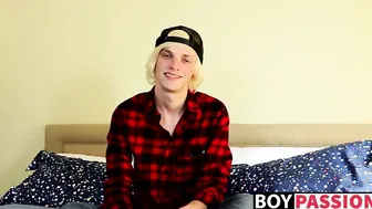 Twink blondie Kayden shares his solo adventure with everyone