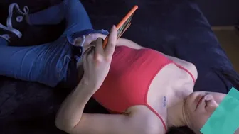 Beautiful Girl Watches Porn And Masturbates -