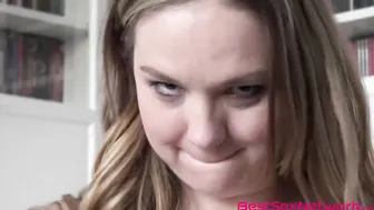Natural tits Niky De Vine solo pussy play masturbation