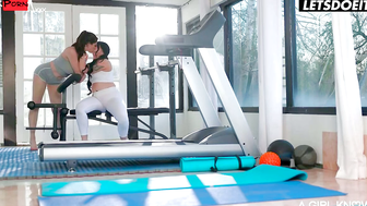 Thick-Assed Internet Babe Fucks Her Hot Babe Personal Trainer In The Gym