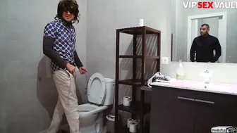 Romanian Girl Julia De Lucia Teaches You How To Avoid Premature Ejaculation - VIP SEX VAULT