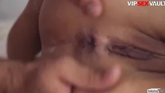 VIP SEX VAULT - How To Give Anal Pleasure With Brunette Babe Julia De Lucia And Big Dick Stud