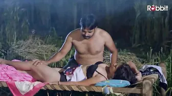 Desi Bhabhi Ko Ratme Khet Me Lejake Ki Chuday