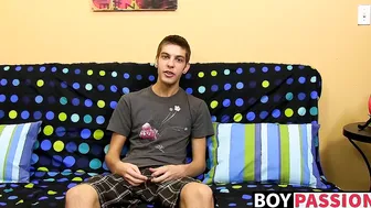Sexy twink ass Max Morgan jerking his fat dick at home