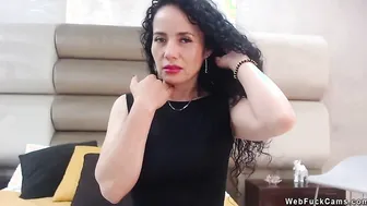 Mature amateur Latina lady masturbates on webcam