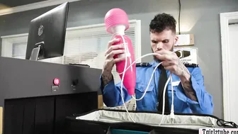 Having porn video – Trans flight attendant analed by security