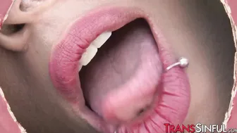 Sexy stockings tranny Morena Black gets warm sticky facial