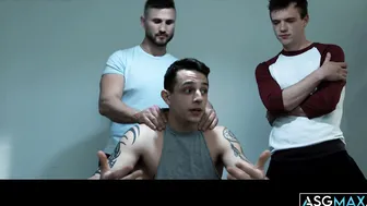 WHAAAATF They are DOUBLE ANAL fucking him
