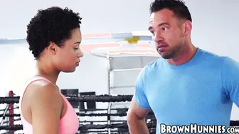 Ebony hunny Amethyst Banks banged at the gym