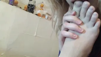 Lesbians Lick Toes And Suck Foot