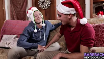 Horny twinks Nate Stone and Ryan Pitt enjoy some bareback