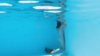 Hot Chick In Public Swimming Pool All Alone And Wet