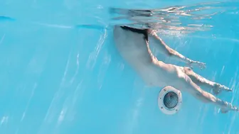 Hot Chick In Public Swimming Pool All Alone And Wet