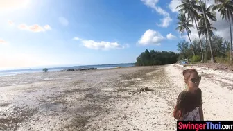 Public beach sex with Asian girlfriend