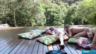 Splashing 3 Girls With Spooge - Scarlett Taylor Lana Stephan  Ema 2