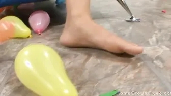 Licking His Cum From Her Foot - Arianna Jay  Mr Pete 2