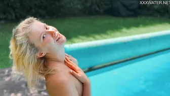 Latvian teasing chick Eyla Moore by the pool