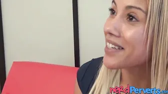Attractive Bombshell Faces Sloppy Blowjob & Swallows Huge Load